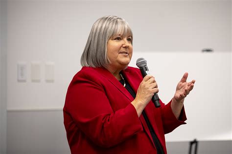 Mayor Nancy Smith .